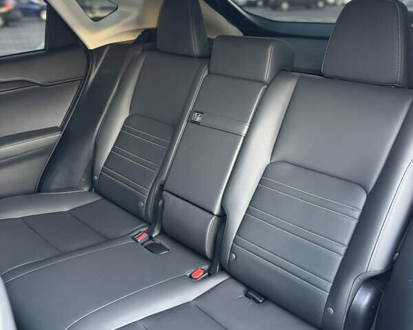 Сірий Лексус НХ, об'ємом двигуна 2 л та пробігом 122 тис. км за 24799 $, фото 70 на Automoto.ua