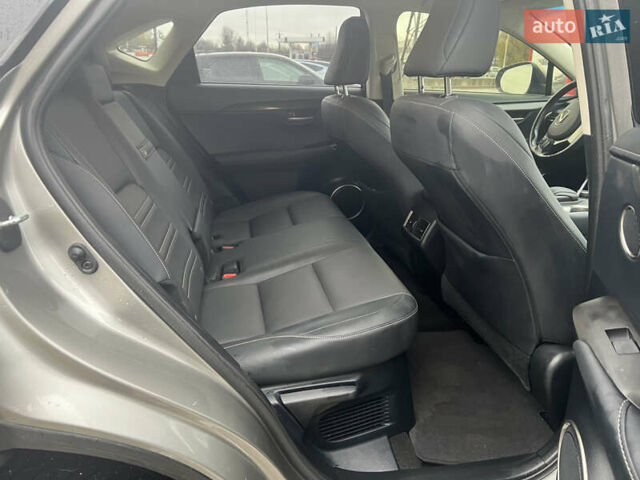 Сірий Лексус НХ, об'ємом двигуна 2 л та пробігом 97 тис. км за 26500 $, фото 8 на Automoto.ua