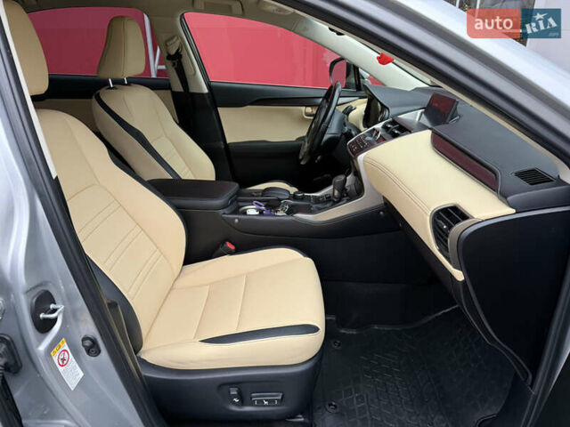 Серый Лексус НХ, объемом двигателя 2 л и пробегом 38 тыс. км за 19999 $, фото 17 на Automoto.ua