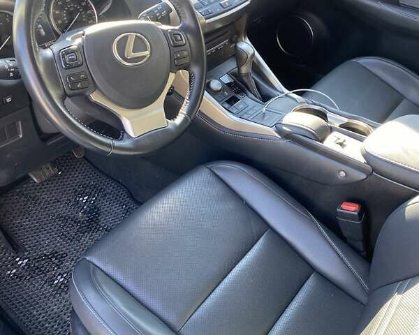 Сірий Лексус НХ, об'ємом двигуна 2 л та пробігом 87 тис. км за 22000 $, фото 17 на Automoto.ua