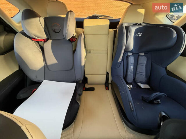 Сірий Лексус НХ, об'ємом двигуна 2 л та пробігом 96 тис. км за 22500 $, фото 18 на Automoto.ua