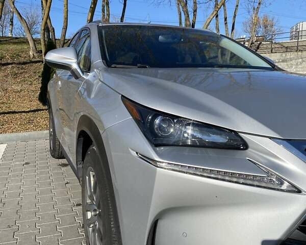 Сірий Лексус НХ, об'ємом двигуна 2 л та пробігом 87 тис. км за 22000 $, фото 3 на Automoto.ua