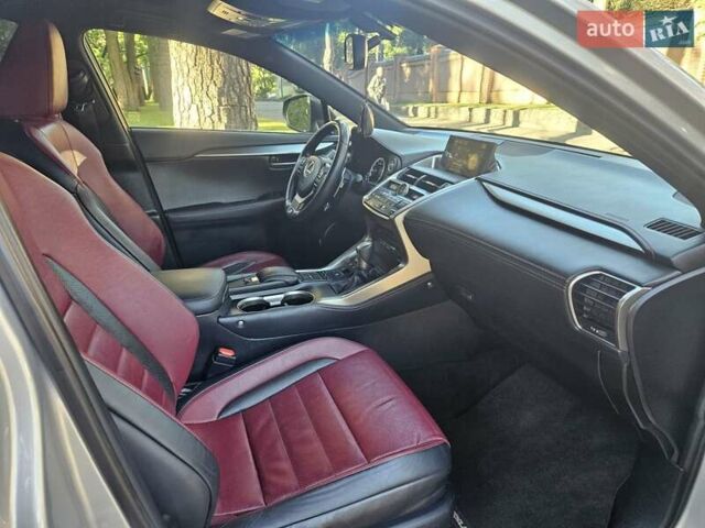 Сірий Лексус НХ, об'ємом двигуна 2 л та пробігом 175 тис. км за 18600 $, фото 2 на Automoto.ua