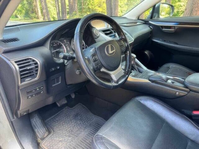 Сірий Лексус НХ, об'ємом двигуна 2 л та пробігом 115 тис. км за 19000 $, фото 6 на Automoto.ua