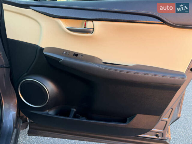 Сірий Лексус НХ, об'ємом двигуна 2 л та пробігом 96 тис. км за 22500 $, фото 24 на Automoto.ua
