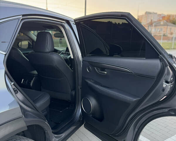Сірий Лексус НХ, об'ємом двигуна 2 л та пробігом 122 тис. км за 24799 $, фото 65 на Automoto.ua