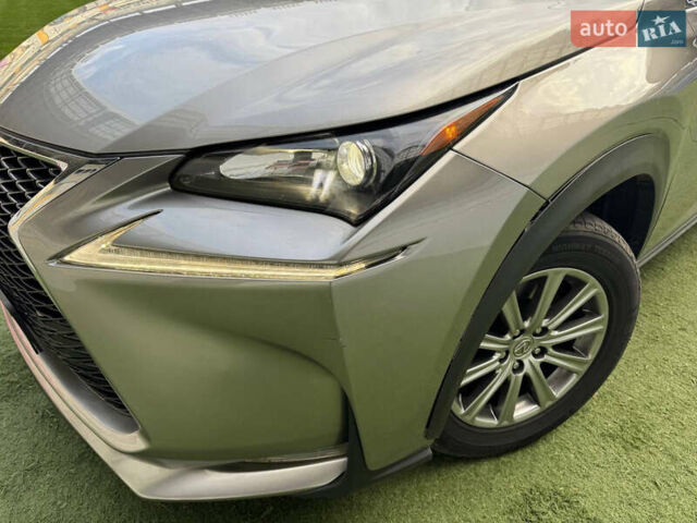 Серый Лексус НХ, объемом двигателя 2 л и пробегом 141 тыс. км за 20900 $, фото 6 на Automoto.ua