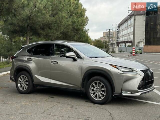 Сірий Лексус НХ, об'ємом двигуна 2 л та пробігом 140 тис. км за 21999 $, фото 6 на Automoto.ua