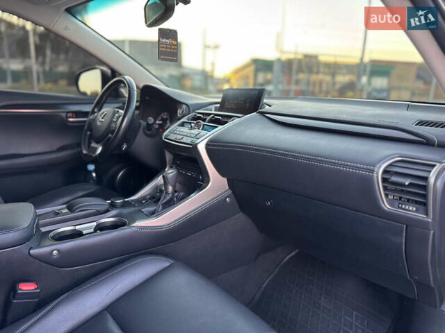 Сірий Лексус НХ, об'ємом двигуна 2 л та пробігом 122 тис. км за 24799 $, фото 57 на Automoto.ua