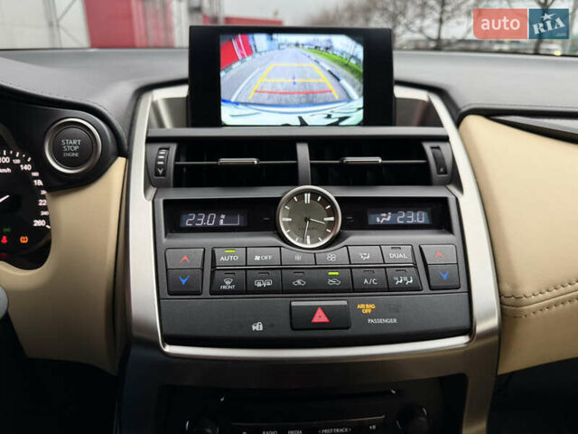 Серый Лексус НХ, объемом двигателя 2 л и пробегом 38 тыс. км за 19999 $, фото 29 на Automoto.ua