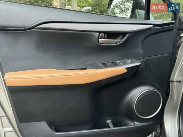 Сірий Лексус НХ, об'ємом двигуна 2 л та пробігом 140 тис. км за 21999 $, фото 14 на Automoto.ua
