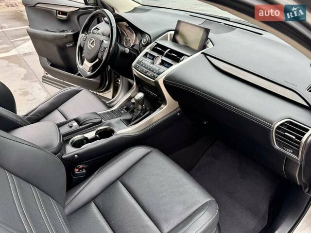 Серый Лексус НХ, объемом двигателя 2 л и пробегом 75 тыс. км за 24500 $, фото 21 на Automoto.ua