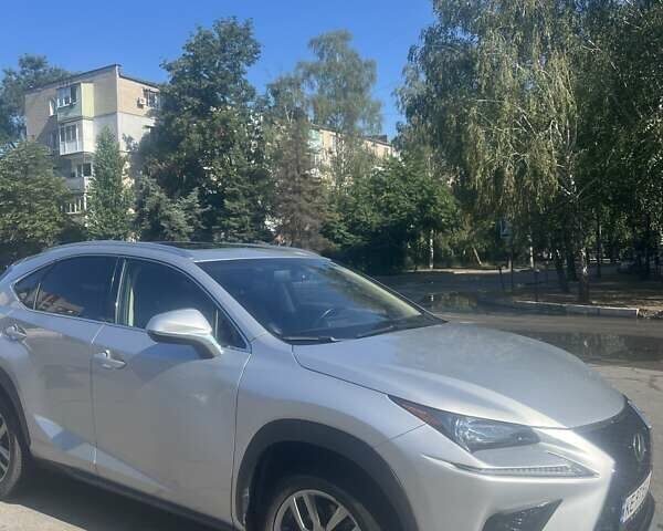 Серый Лексус НХ, объемом двигателя 2 л и пробегом 118 тыс. км за 25000 $, фото 1 на Automoto.ua