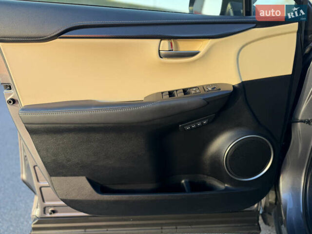 Сірий Лексус НХ, об'ємом двигуна 2 л та пробігом 96 тис. км за 22500 $, фото 8 на Automoto.ua