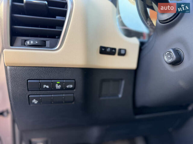 Сірий Лексус НХ, об'ємом двигуна 2 л та пробігом 96 тис. км за 22500 $, фото 11 на Automoto.ua