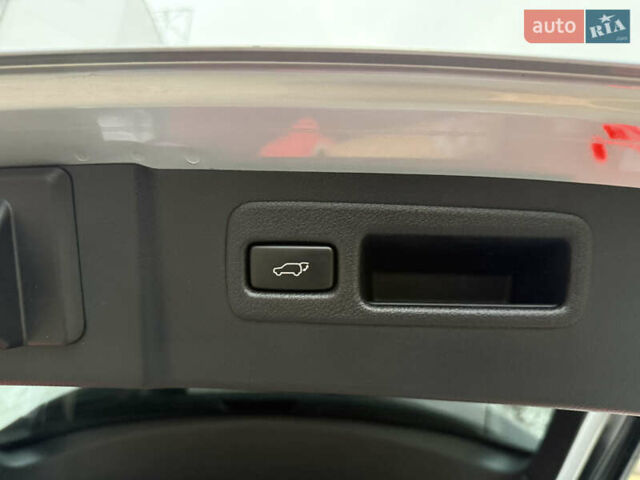 Серый Лексус НХ, объемом двигателя 2 л и пробегом 38 тыс. км за 19999 $, фото 13 на Automoto.ua