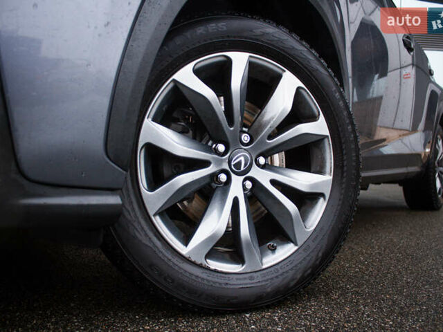 Серый Лексус НХ, объемом двигателя 2.49 л и пробегом 114 тыс. км за 31500 $, фото 7 на Automoto.ua