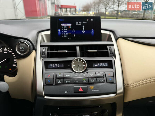 Серый Лексус НХ, объемом двигателя 2 л и пробегом 38 тыс. км за 19999 $, фото 28 на Automoto.ua