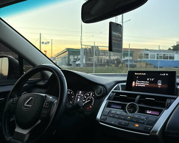 Сірий Лексус НХ, об'ємом двигуна 2 л та пробігом 122 тис. км за 24799 $, фото 85 на Automoto.ua