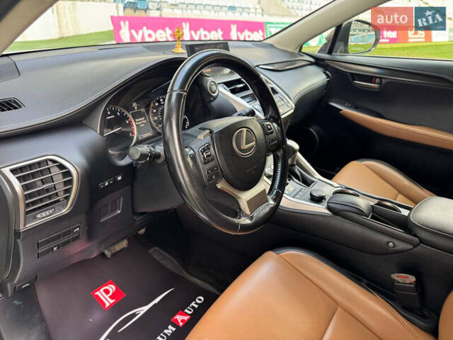 Серый Лексус НХ, объемом двигателя 2 л и пробегом 141 тыс. км за 20900 $, фото 10 на Automoto.ua