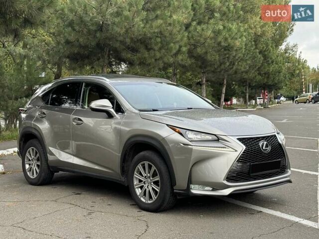 Сірий Лексус НХ, об'ємом двигуна 2 л та пробігом 140 тис. км за 21999 $, фото 5 на Automoto.ua