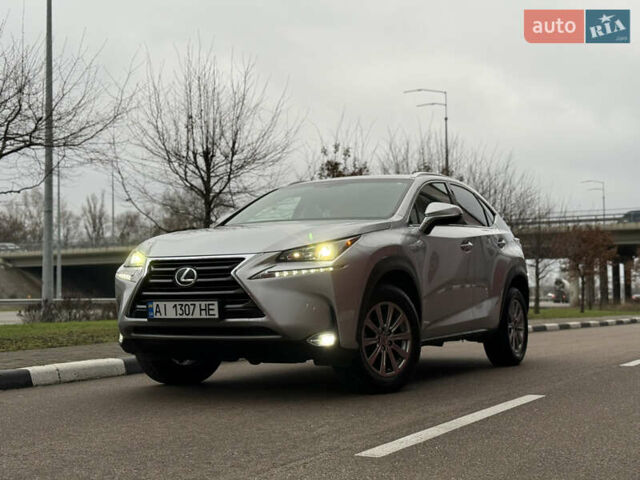 Серый Лексус НХ, объемом двигателя 2 л и пробегом 38 тыс. км за 19999 $, фото 1 на Automoto.ua