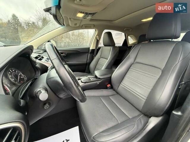 Серый Лексус НХ, объемом двигателя 2 л и пробегом 70 тыс. км за 16700 $, фото 10 на Automoto.ua