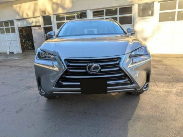 Сірий Лексус НХ, об'ємом двигуна 2 л та пробігом 75 тис. км за 7200 $, фото 1 на Automoto.ua