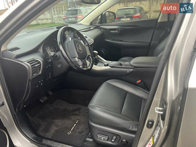 Сірий Лексус НХ, об'ємом двигуна 2 л та пробігом 97 тис. км за 26500 $, фото 10 на Automoto.ua