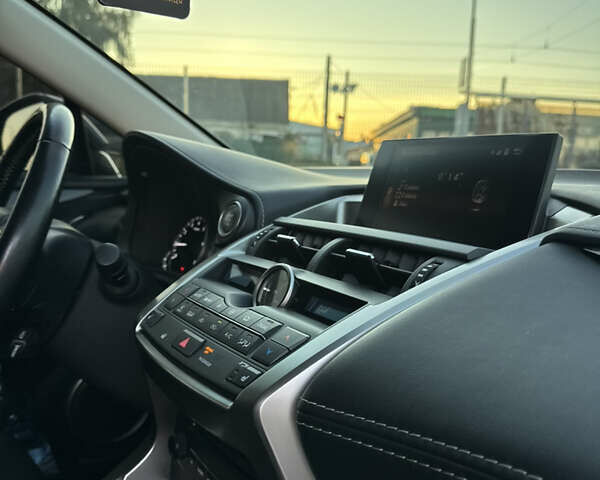 Сірий Лексус НХ, об'ємом двигуна 2 л та пробігом 122 тис. км за 24799 $, фото 49 на Automoto.ua