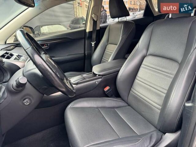 Серый Лексус НХ, объемом двигателя 2 л и пробегом 98 тыс. км за 27740 $, фото 24 на Automoto.ua