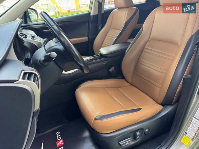 Серый Лексус НХ, объемом двигателя 2 л и пробегом 141 тыс. км за 20900 $, фото 11 на Automoto.ua