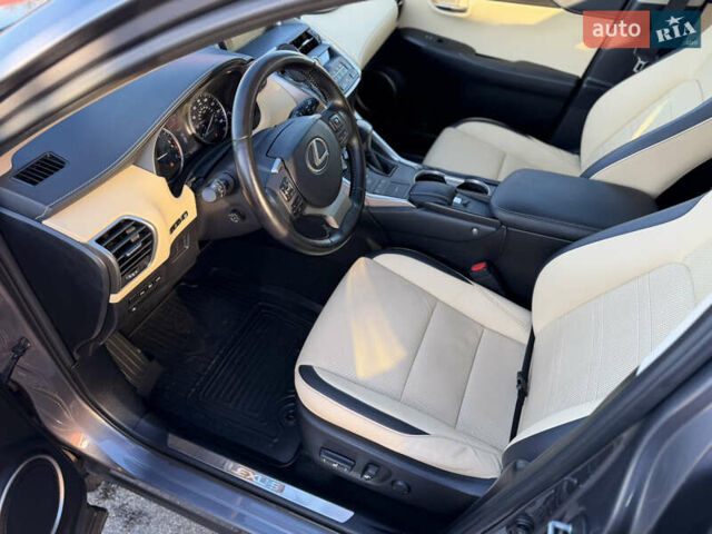 Сірий Лексус НХ, об'ємом двигуна 2 л та пробігом 96 тис. км за 22500 $, фото 9 на Automoto.ua