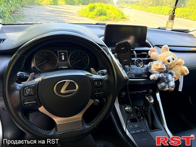 Серый Лексус НХ, объемом двигателя 2 л и пробегом 104 тыс. км за 30000 $, фото 10 на Automoto.ua