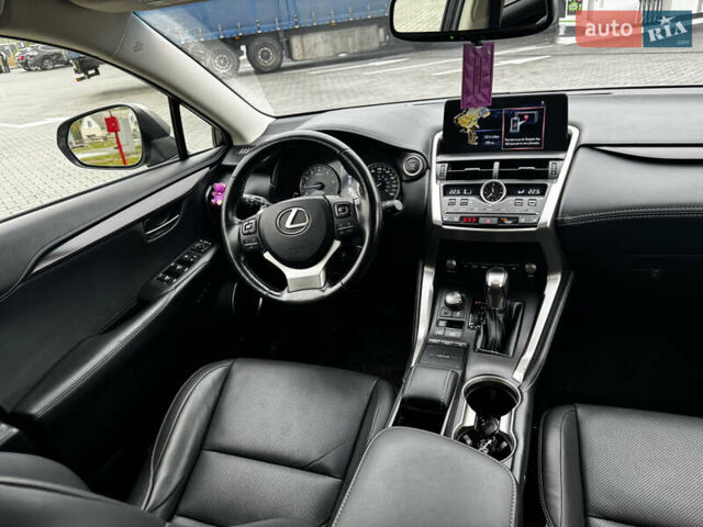 Сірий Лексус НХ, об'ємом двигуна 2 л та пробігом 67 тис. км за 25700 $, фото 24 на Automoto.ua