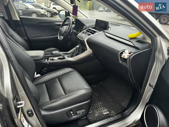 Сірий Лексус НХ, об'ємом двигуна 2 л та пробігом 67 тис. км за 25700 $, фото 25 на Automoto.ua