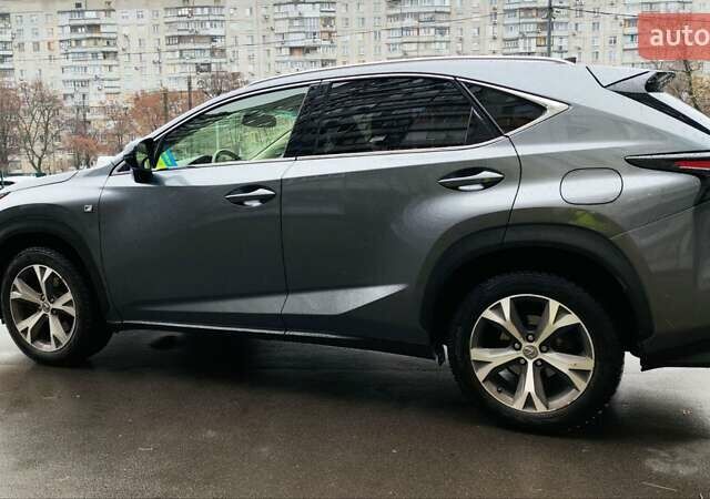 Сірий Лексус НХ, об'ємом двигуна 1.99 л та пробігом 139 тис. км за 24900 $, фото 3 на Automoto.ua