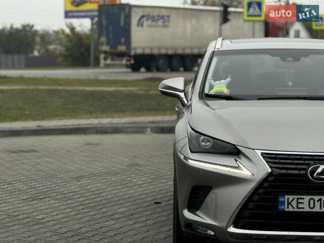 Сірий Лексус НХ, об'ємом двигуна 2 л та пробігом 67 тис. км за 25700 $, фото 12 на Automoto.ua