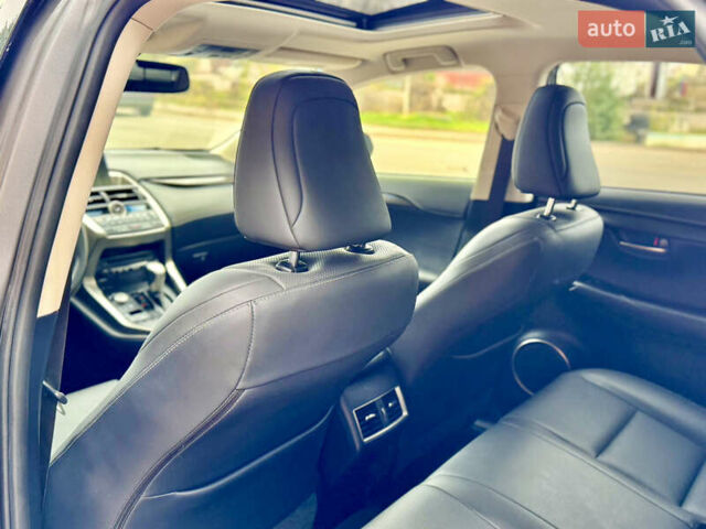 Сірий Лексус НХ, об'ємом двигуна 2 л та пробігом 55 тис. км за 20999 $, фото 72 на Automoto.ua