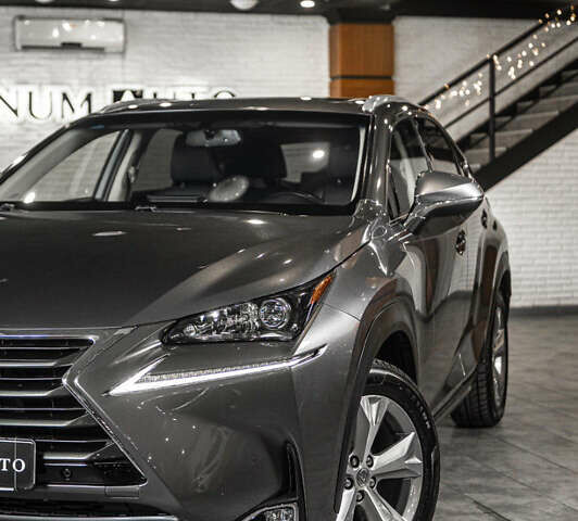 Серый Лексус НХ, объемом двигателя 2 л и пробегом 97 тыс. км за 27300 $, фото 7 на Automoto.ua