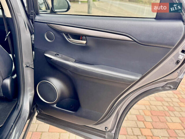 Сірий Лексус НХ, об'ємом двигуна 2 л та пробігом 56 тис. км за 20999 $, фото 58 на Automoto.ua
