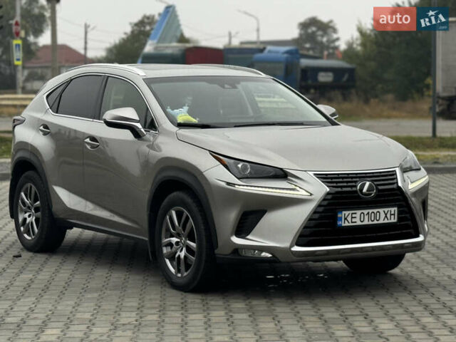 Сірий Лексус НХ, об'ємом двигуна 2 л та пробігом 67 тис. км за 25700 $, фото 10 на Automoto.ua
