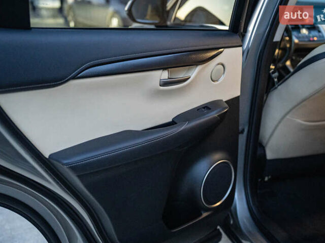 Лексус НХ 2017 в Черновцах на Automoto.ua Серый Лексус НХ, объемом двигателя 2 л и пробегом 138 тыс. км за 25900 $, фото 48 на Automoto.ua