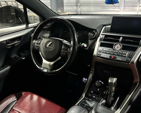 Сірий Лексус НХ, об'ємом двигуна 2 л та пробігом 153 тис. км за 20000 $, фото 6 на Automoto.ua