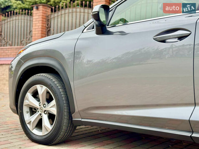 Сірий Лексус НХ, об'ємом двигуна 2 л та пробігом 56 тис. км за 20999 $, фото 24 на Automoto.ua