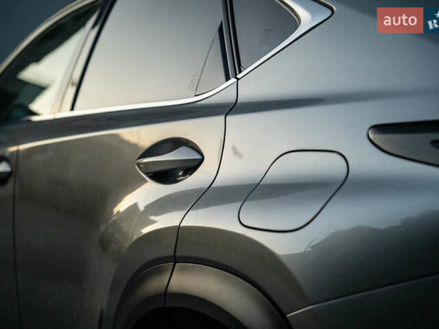 Лексус НХ 2017 в Черновцах на Automoto.ua Серый Лексус НХ, объемом двигателя 2 л и пробегом 138 тыс. км за 25900 $, фото 20 на Automoto.ua