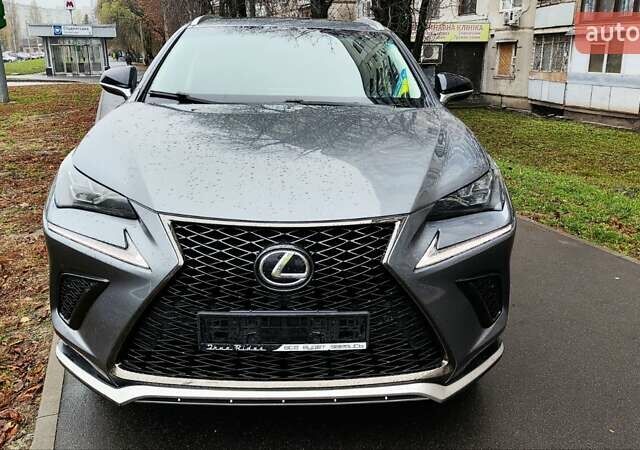 Сірий Лексус НХ, об'ємом двигуна 1.99 л та пробігом 139 тис. км за 24900 $, фото 9 на Automoto.ua