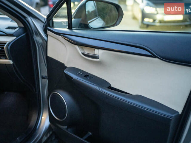 Лексус НХ 2017 в Черновцах на Automoto.ua Серый Лексус НХ, объемом двигателя 2 л и пробегом 138 тыс. км за 25900 $, фото 47 на Automoto.ua