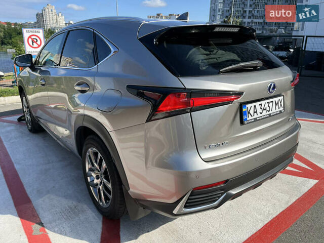 Лексус НХ 2017 в Киеве на Automoto.ua Серый Лексус НХ, объемом двигателя 2.49 л и пробегом 79 тыс. км за 38900 $, фото 3 на Automoto.ua