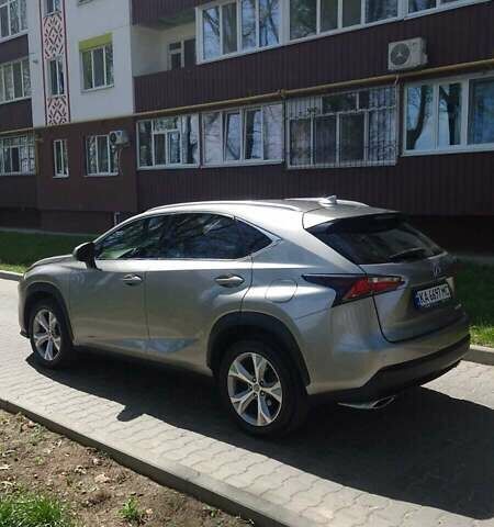 Серый Лексус НХ, объемом двигателя 2 л и пробегом 165 тыс. км за 21500 $, фото 2 на Automoto.ua
